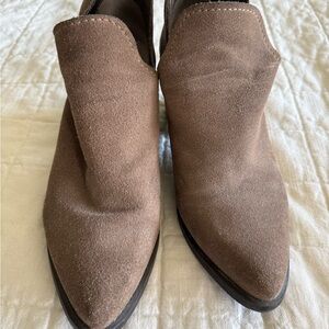 Steve Madden Brown Mules Sleek Slip-On Design